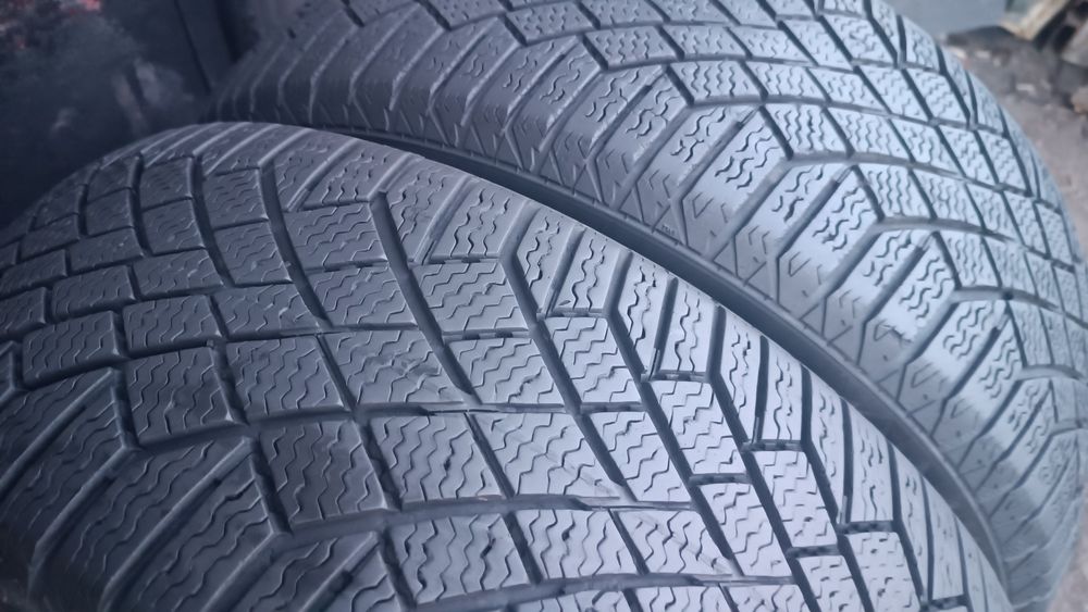 205/60/16 Continental