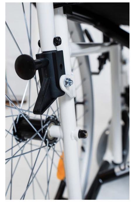 Коляска инвалидная