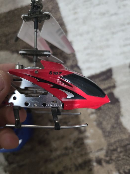 Telecomanda elicopter S107
