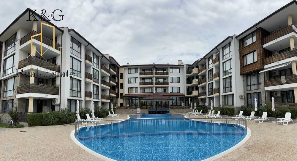 Двустаен в затворен комплекс - гр. Несебър