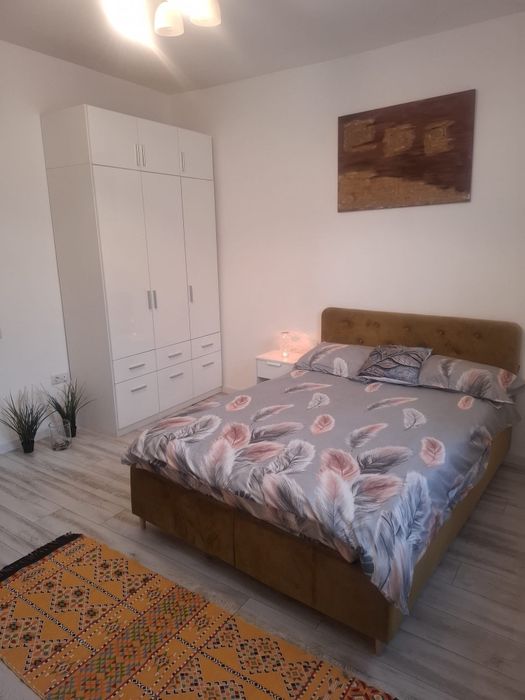 Se închiriază casa cu doua camere in zona Garii