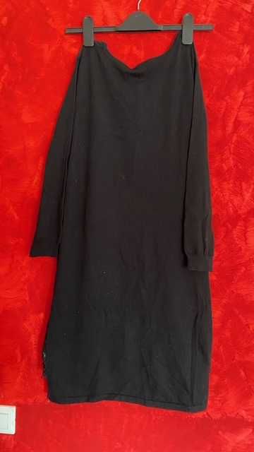 Rochie neagra cu dantele elganta de la Intimissimi