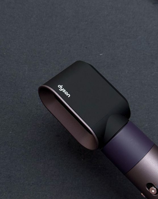Dyson straightener