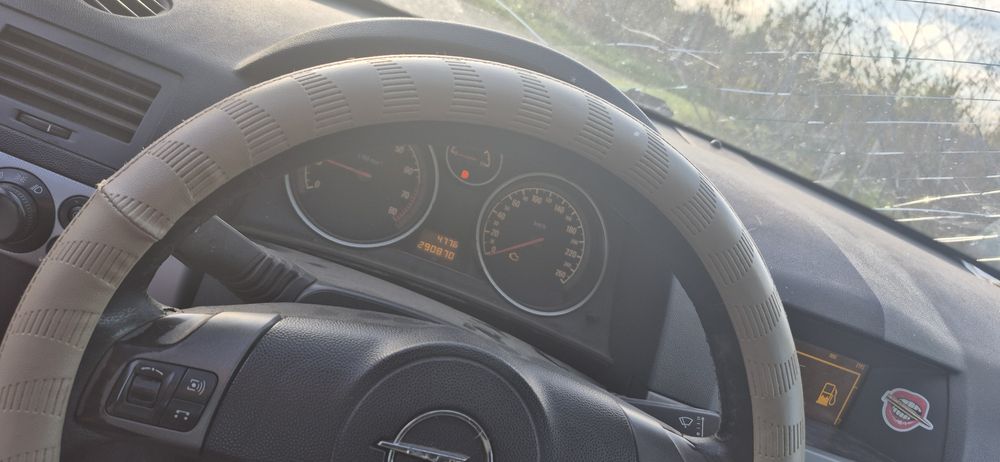 Opel astra H pentru dezmembrări