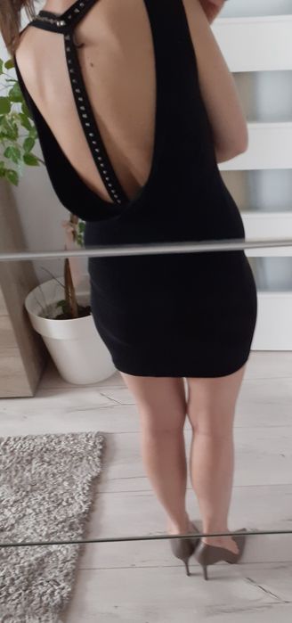 Vând rochie neagra