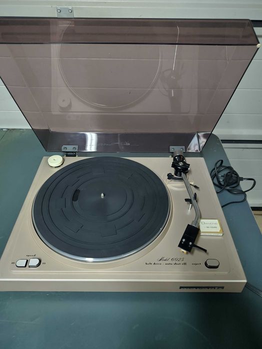 Стерео уредба Marantz