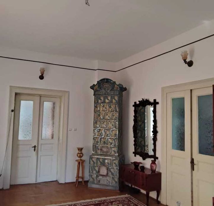 Casa istorica de vanzare