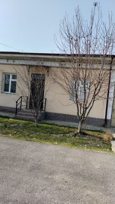 Янгиюль тумани. Намунали уй 3 хонали 2 сотохли.