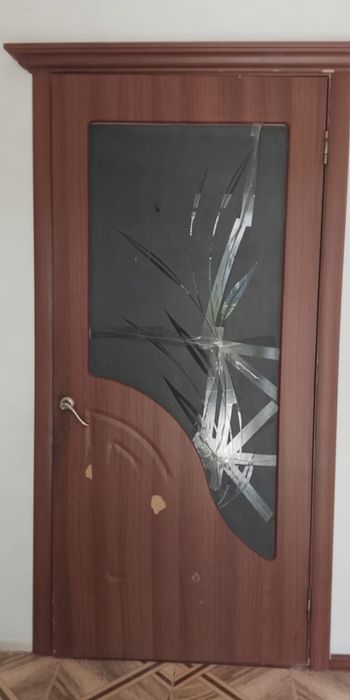 Есіктер,бу есіктер