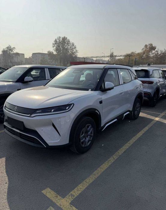 BYD Yuan up hybrid bezfoiz rassrochka