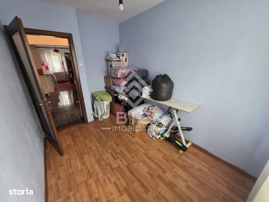 Apartament 3 camere zona Stefan Cel Mare
