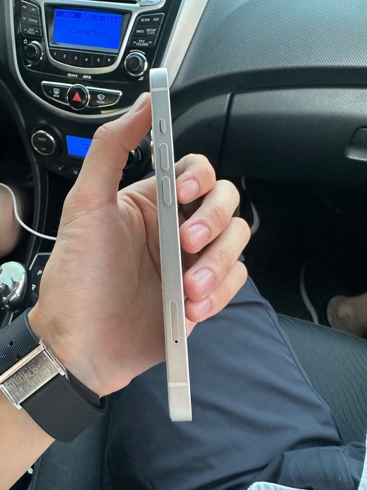 Продаю Iphone 14