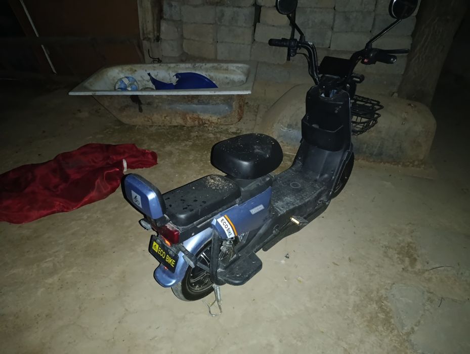 Skuter mini bor sotiladi