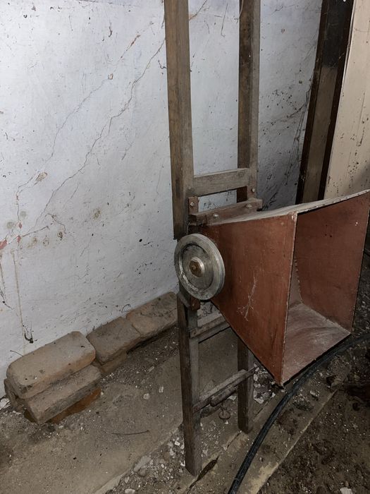 Circular de taiat lemne,detin doua panaze la el!