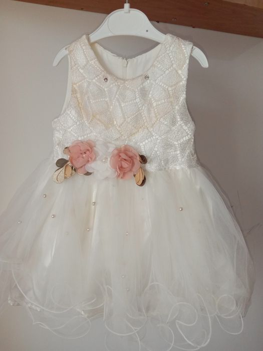 Платья все по 1000тг