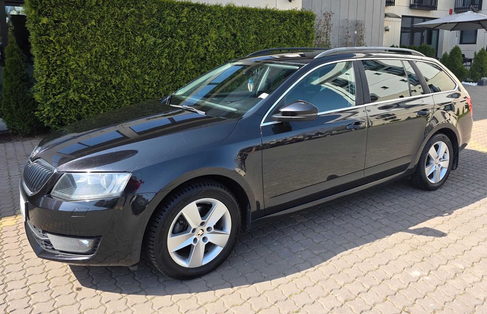 SKODA Octavia 3    2.0 TDI DSG 150CP Automată Xenon LED Climatronic Încălzire