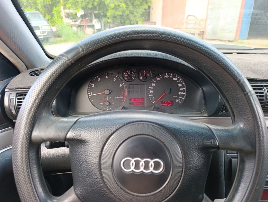 Продам Ауди А4 б5 автомат