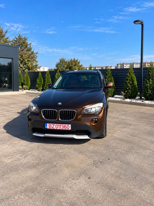 BMW X1 2011 — imagine 2