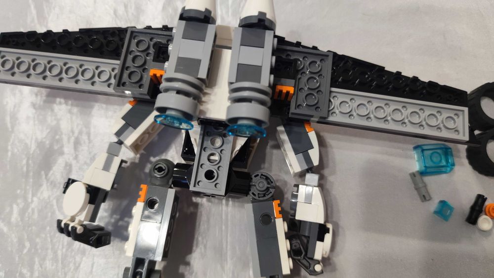 Продавам Лего Криейтър / Lego Creator коли атеве животни робот