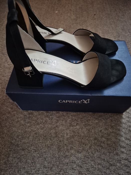 Сандали Caprice и  Сникърси Clarks