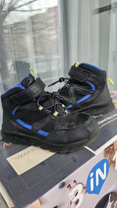 Ботинки для мальчика утеплённые р-р 29-30