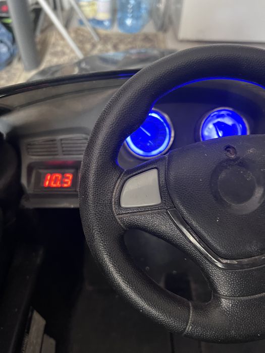 Masinuta bmw x6 copii