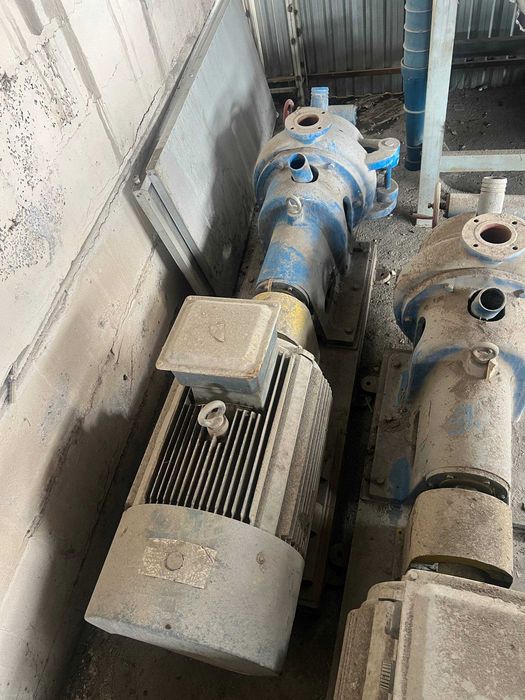 мельница 90 кв 6500 $. Вакумный Насос ( 55кв 5000 $ )