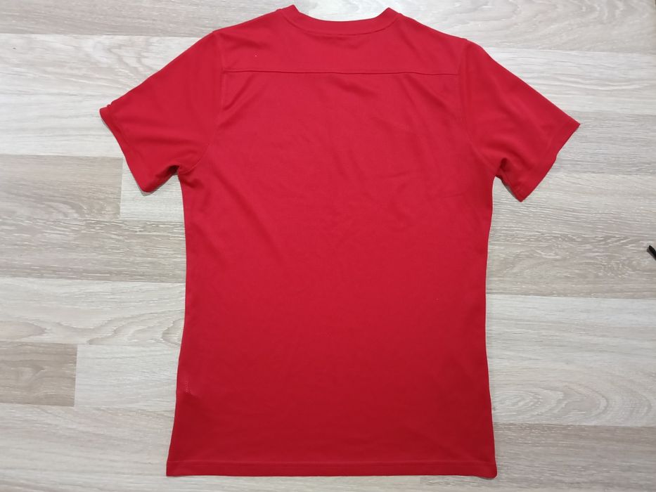 Tricou Nike mărimea M-L
