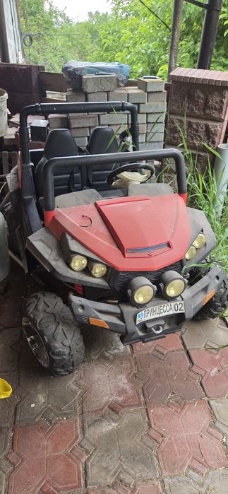 Детская машинка 4×4