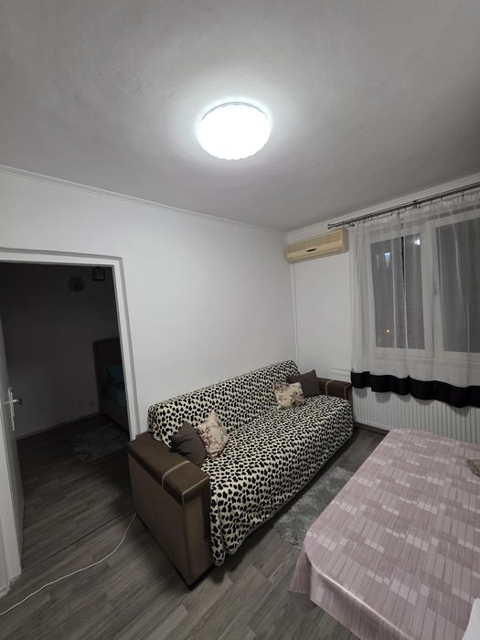 Închiriez ap 2 camere