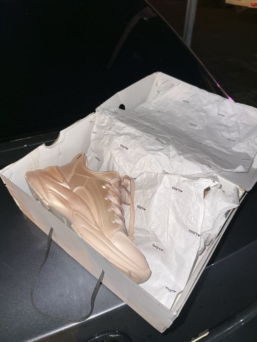 Adidasi Aldo sneakes