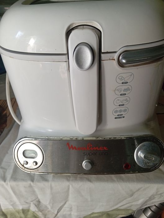 Електрически фритюрник