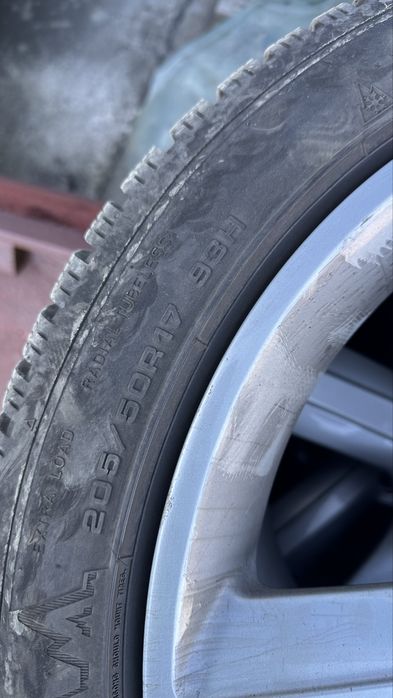 Cauciucuri de iarna Dunlop 205/50/R17