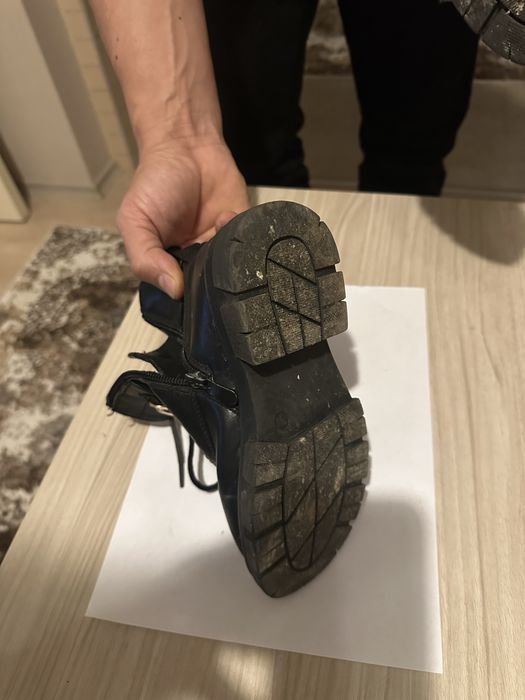 Боти за момиче 31 ви номер