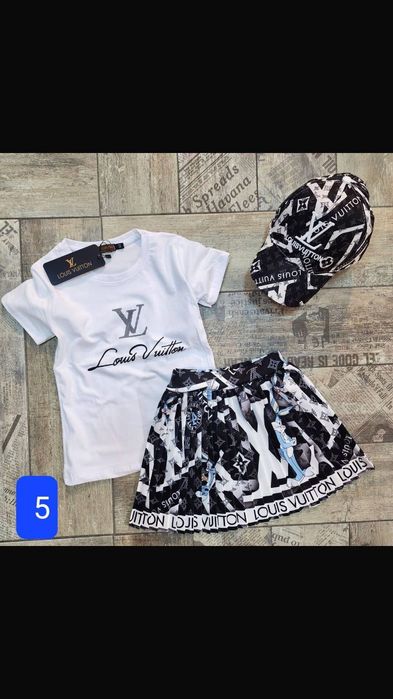 Compleuri pentru fetițe