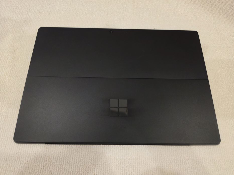 Microsoft Surface Pro 7+ / i5-11th / 8GB Ram / 512 SSD