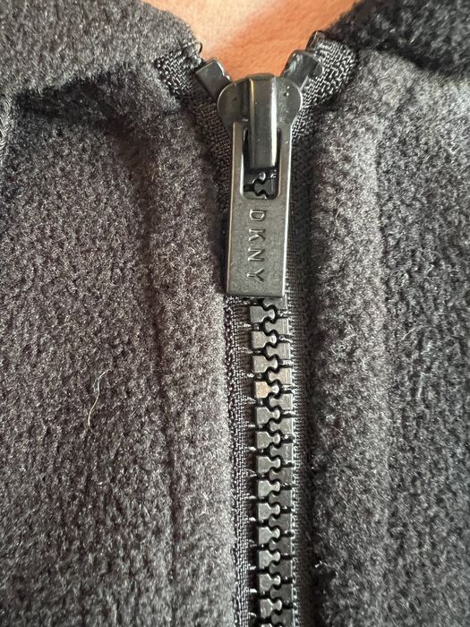 Нова поларена DKNY