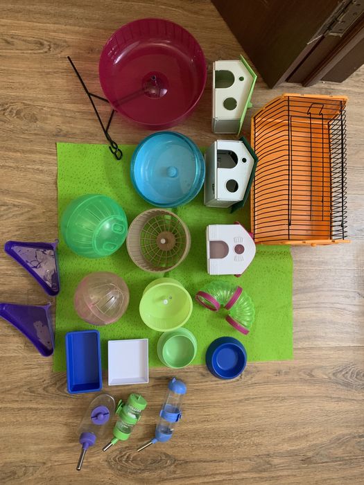 Клетки и др. товары для хомяков