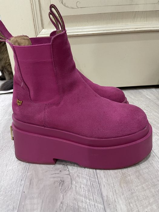 Продам зимние ботинки