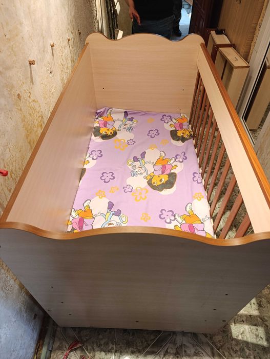 Бебешка кошара в топ състояние