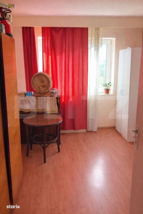 Apartament spatios cu 4 camere, 80 mp, etaj 2, Turda