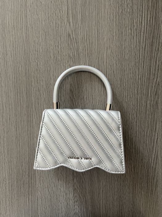 Сумка charles and keith