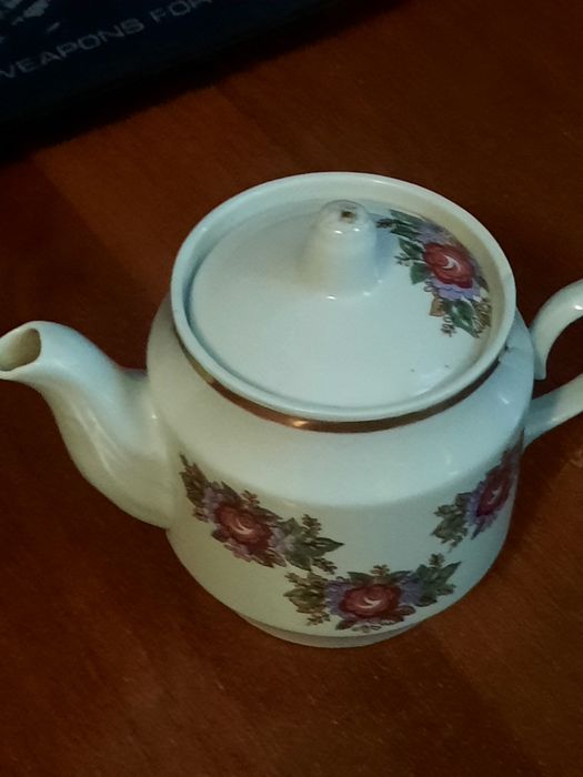 Чайник маленький .