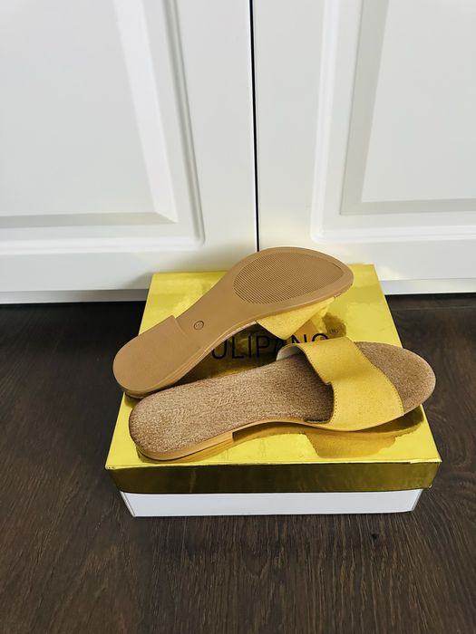 Papuci din piele naturala , stil Massimo Dutti , moi si usori , numarul 39 Noi ,