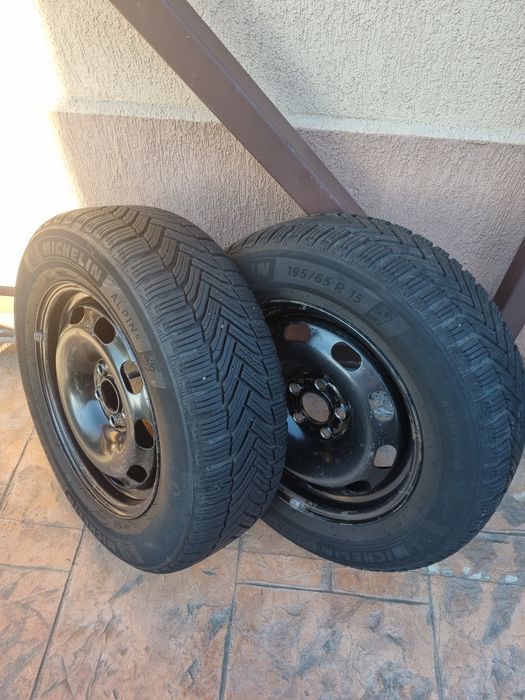 Vand anvelope iarnă Michelin cu jante tablă 195 65 R 15 . 5×100