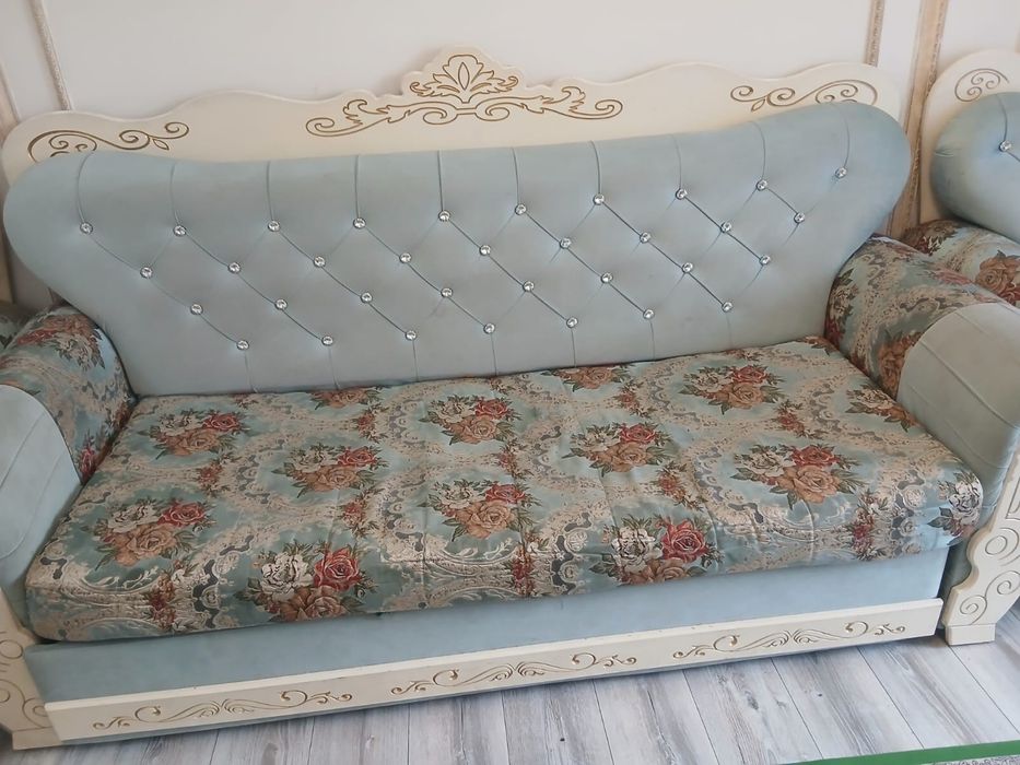 Мебель диван красивый синий цвет