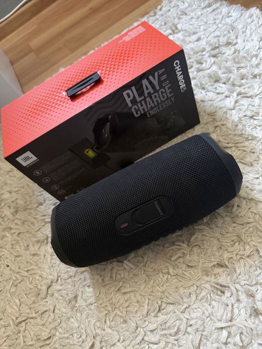 Преносима тонколона JBL Charge 5