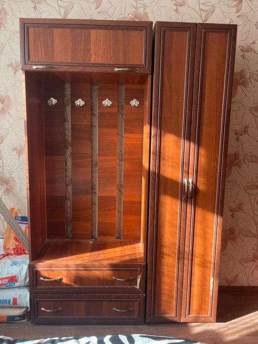 Прихожая,б/у,в хорошем состоянии