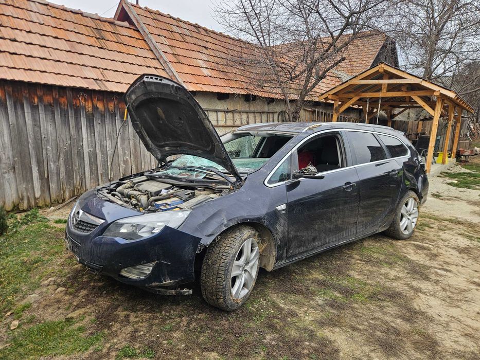 Opel astra j 2011