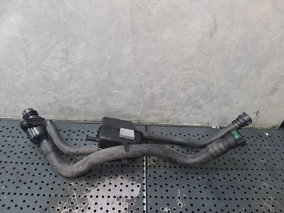 Conducta alimentare rezervor adblue 2.0 tdi audi a4 b9 8w 8w0131963c
